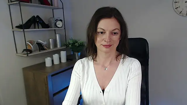 Snapshot of VivianWILD chatting on February 25, 2025, 10:59 am VivianWILD online show from February 25, 2025, 10:59 am