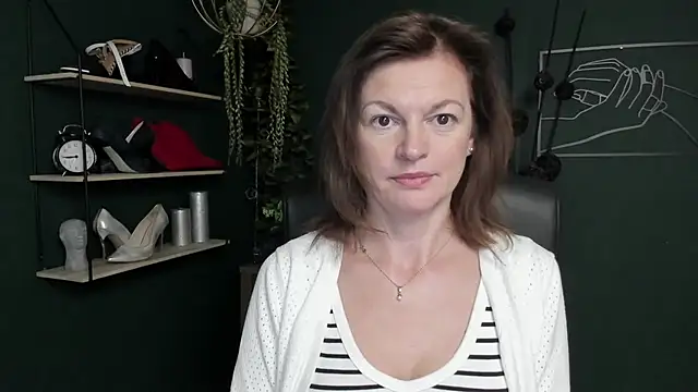 Snapshot of VivianWILD chatting on September 18, 2025, 7:00 am VivianWILD online show from September 18, 2025, 7:00 am