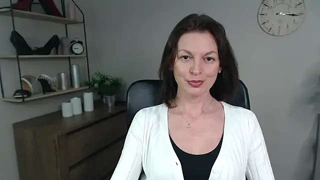 Snapshot of VivianWILD chatting on February 28, 2025, 2:09 pm VivianWILD online show from February 28, 2025, 2:09 pm