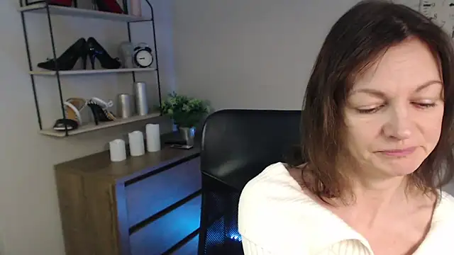 Snapshot of VivianWILD chatting on February 26, 2025, 7:12 am VivianWILD online show from February 26, 2025, 7:12 am