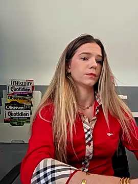 Snapshot of lucie_mehott chatting on November 20, 2025, 8:48 am lucie mehott online show from November 20, 2025, 8:48 am