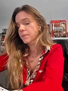 Snapshot of lucie_mehott chatting on September 23, 2025, 9:16 am lucie mehott online show from September 23, 2025, 9:16 am