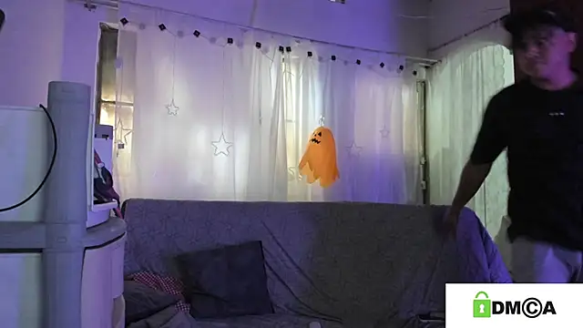 loreth J online show from November 1, 2025, 4:34 pm