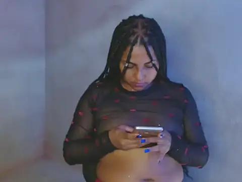 Giselabrunette25 online show from January 14, 2025, 4:29 pm