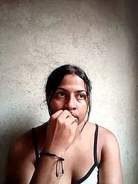 Giselabrunette25 online show from October 23, 2025, 10:08 pm