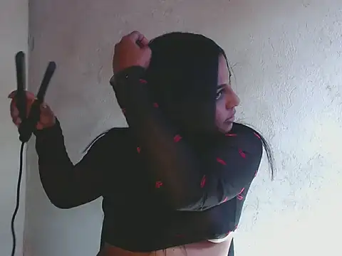 Giselabrunette25 online show from January 25, 2025, 3:30 pm