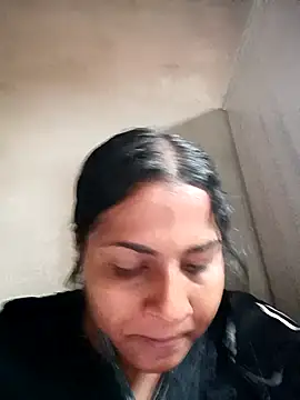 Giselabrunette25 online show from March 4, 2026, 9:44 pm