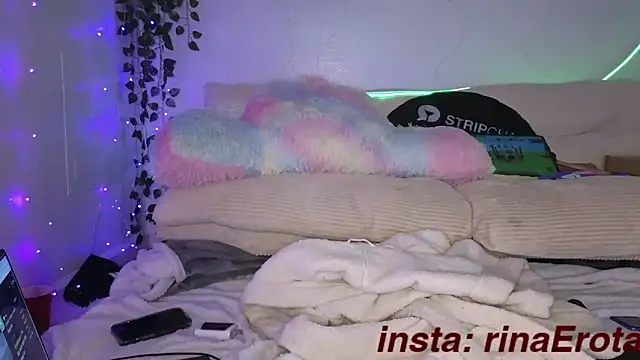 yummyrina online show from October 20, 2025, 3:34 pm