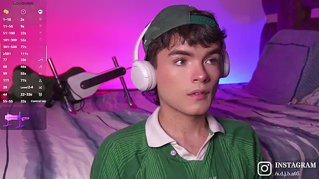 Angelo 018 online show from October 27, 2025, 3:18 am