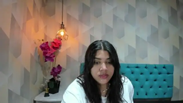 LindaBreeS online show from March 22, 2026, 2:40 pm