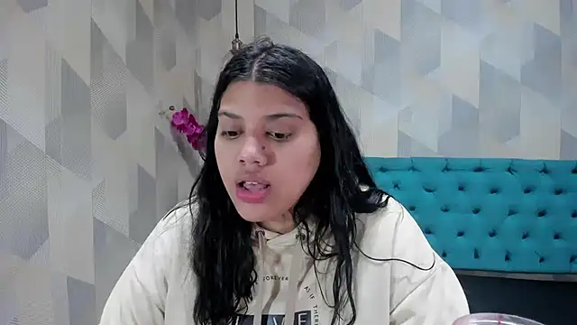 LindaBreeS online show from September 30, 2025, 2:01 pm