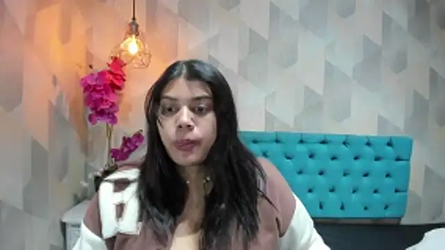 LindaBreeS online show from March 8, 2026, 3:04 pm