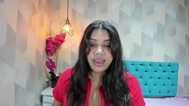 LindaBreeS online show from May 23, 2026, 1:32 pm