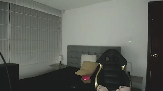 Andrea Ramos online show from September 30, 2025, 5:52 pm