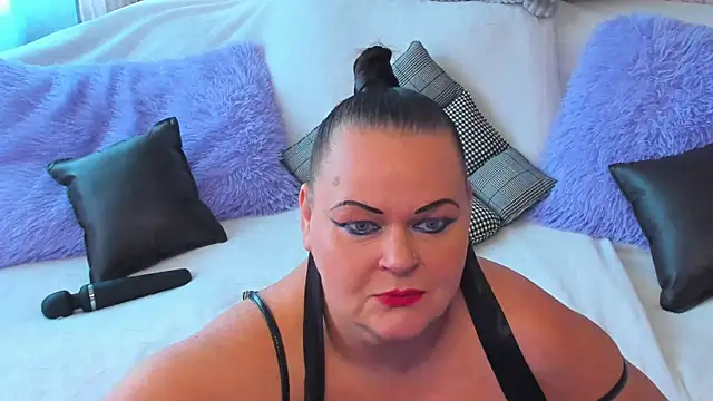 MilanaBiegert online show from September 16, 2025, 7:42 am