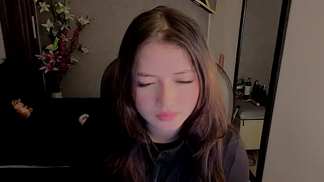 almma shy online show from October 22, 2025, 1:21 pm