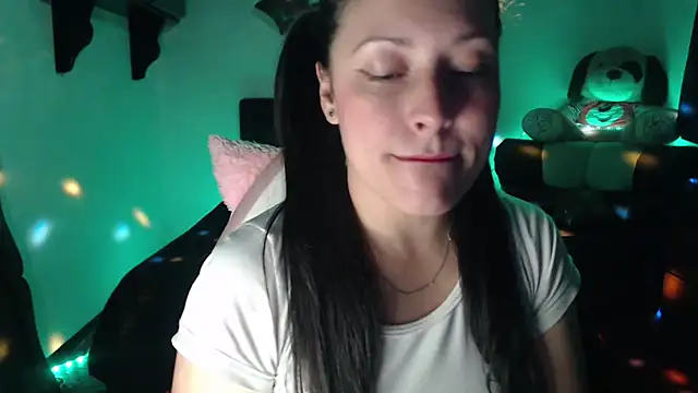 Snapshot of Allisonnlopez chatting on December 5, 2025, 8:28 pm Allisonnlopez online show from December 5, 2025, 8:28 pm