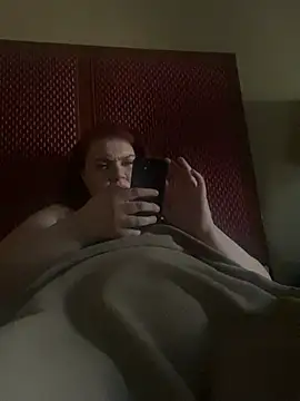 lolabun247 online show from March 6, 2025, 11:20 pm