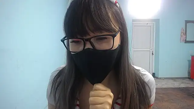 elllaaxx online show from November 2, 2025, 4:06 am