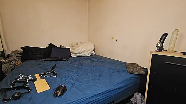 Snapshot of ricoachthefrenchi chatting on October 6, 2025, 10:54 pm ricoachthefrenchi online show from October 6, 2025, 10:54 pm