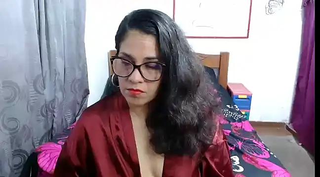 Mistresskloe01 online show from December 26, 2024, 12:27 pm