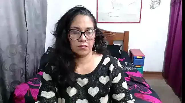 Mistresskloe01 online show from January 10, 2025, 3:06 pm