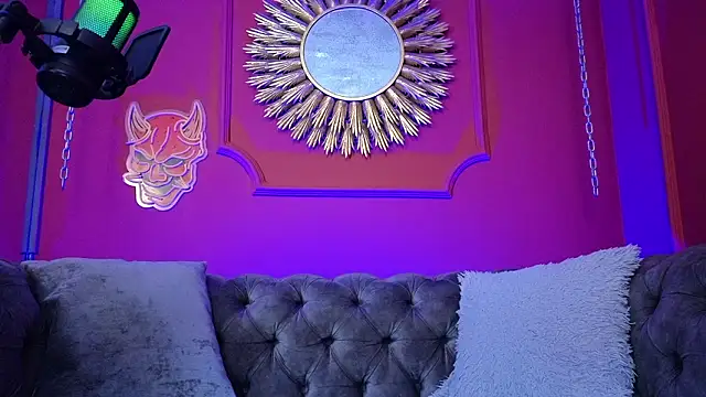 Snapshot of Julieta_Russell chatting on March 20, 2026, 12:17 pm Julieta Russell online show from March 20, 2026, 12:17 pm