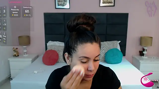 MadisonJenner online show from October 1, 2025, 1:48 pm