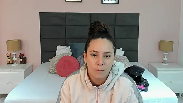 Snapshot of MadisonJenner chatting on December 20, 2025, 11:13 am MadisonJenner online show from December 20, 2025, 11:13 am