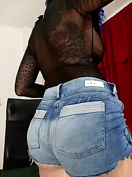 freyadevil333 online show from September 9, 2025, 5:17 am