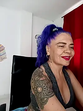 freyadevil333 online show from October 2, 2025, 11:24 am