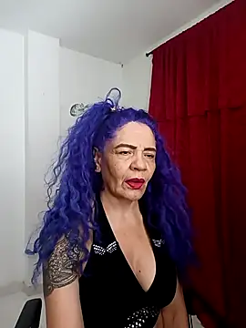 freyadevil333 online show from September 21, 2025, 6:07 am