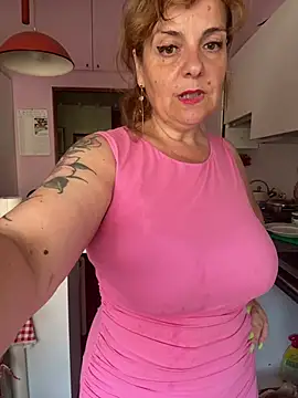 Snapshot of Sunbelxx chatting on July 16, 2026, 8:55 am Sunbelxx online show from July 16, 2026, 8:55 am
