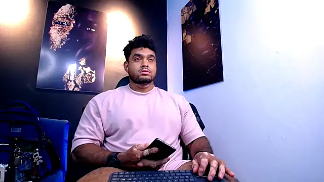 Big furry bear13 online show from December 18, 2025, 5:01 am