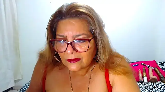 Snapshot of maturehot649 chatting on November 30, 2025, 10:21 pm maturehot649 online show from November 30, 2025, 10:21 pm