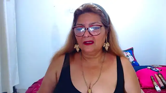 maturehot649 online show from December 21, 2025, 3:19 am