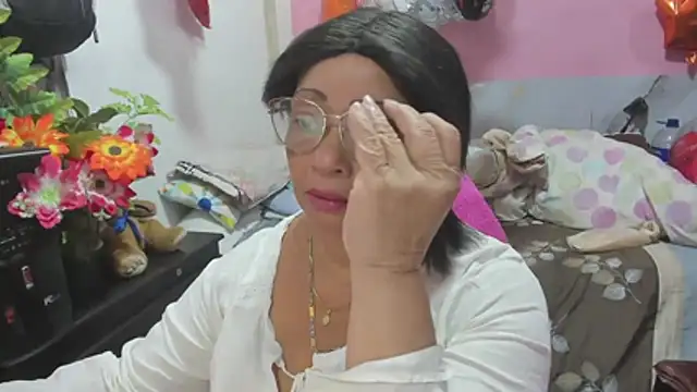 Mrs mommy  online show from July 12, 2026, 8:53 pm