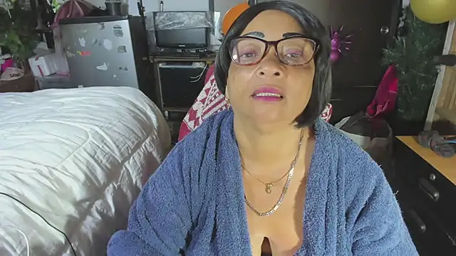 Mrs mommy  online show from November 14, 2025, 4:54 pm