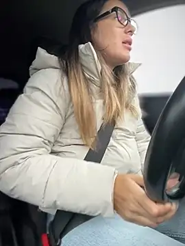 HotXMom online show from October 7, 2025, 5:52 am