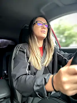 HotXMom online show from September 19, 2025, 5:55 am