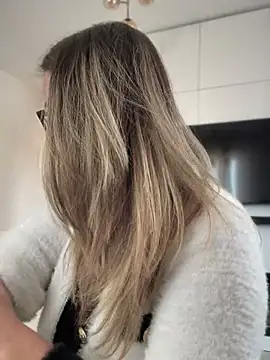 HotXMom online show from March 6, 2025, 7:58 am