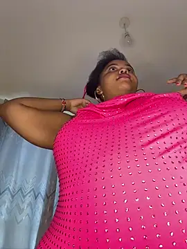 Linahlove online show from March 26, 2026, 8:23 am