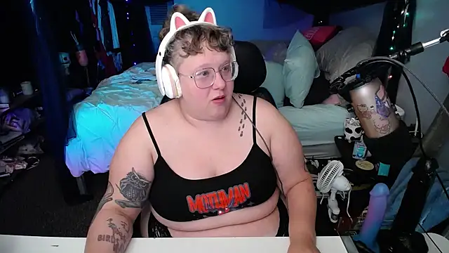 FatVeronica online show from January 18, 2025, 1:30 am