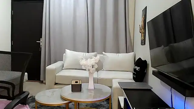 Horny princes online show from March 16, 2026, 5:37 am