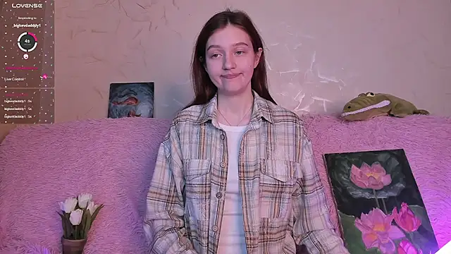 Snapshot of Ksuhesa chatting on March 3, 2025, 10:17 am Ksuhesa online show from March 3, 2025, 10:17 am