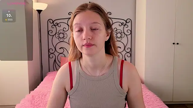 Snapshot of Ksuhesa chatting on October 11, 2025, 2:12 am Ksuhesa online show from October 11, 2025, 2:12 am