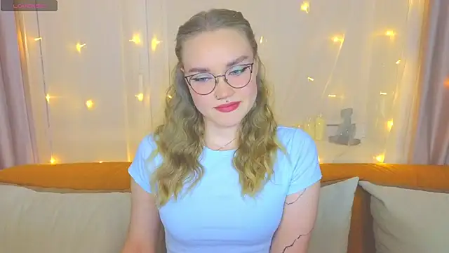 Aurora Golden1 online show from February 25, 2025, 3:31 pm