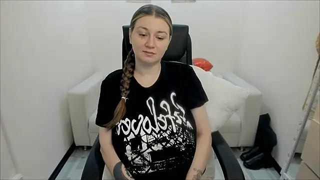 AlisaBacker online show from February 24, 2025, 9:41 pm