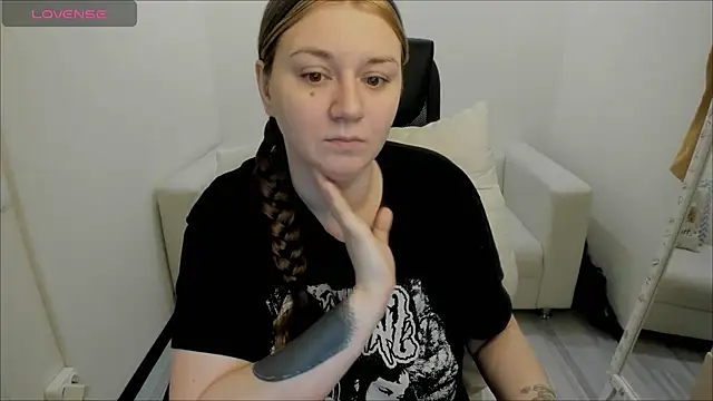 AlisaBacker online show from January 3, 2025, 5:53 pm