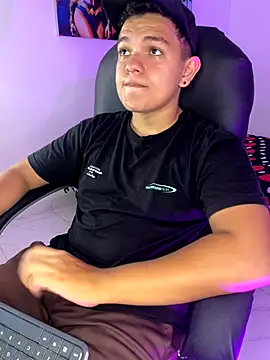 Snapshot of Dunkan_Kravitz chatting on November 26, 2025, 10:10 pm Dunkan Kravitz online show from November 26, 2025, 10:10 pm